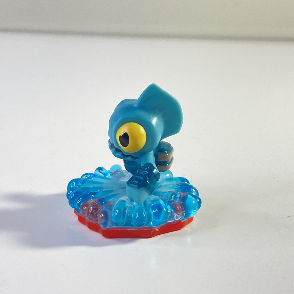 Activision Skylanders Small Blue Figure With Translucent Base - Picture 2 of 9
